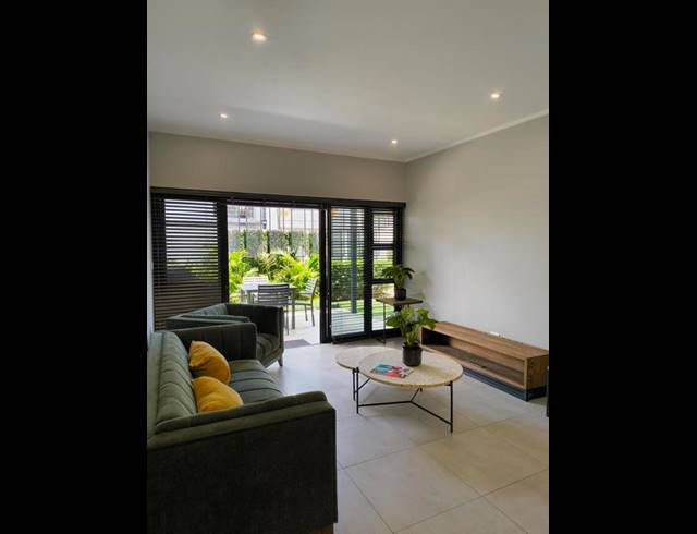 2 BEDROOM APARTMENT FOR SALE IN MENLO PARK